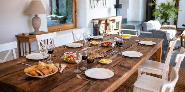 How to work out the best size for your dining table | Modish Living