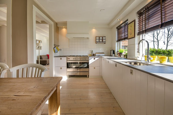 Kitchen with Dining Table